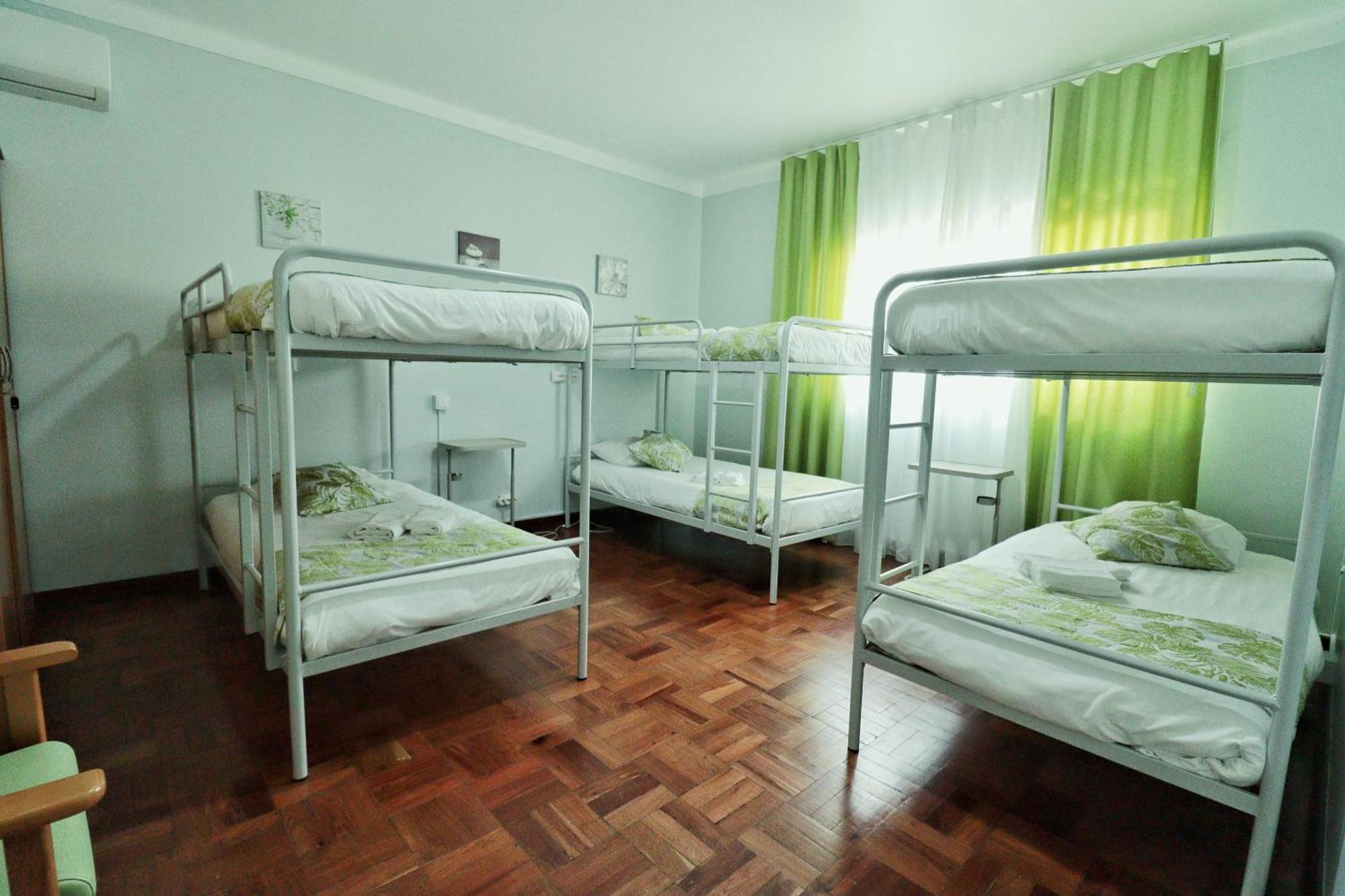 Hostel Jardins De Sao Luis Setubal Bagian luar foto
