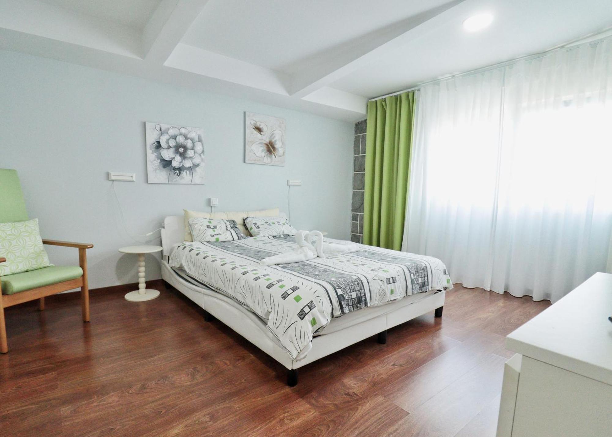 Hostel Jardins De Sao Luis Setubal Bagian luar foto