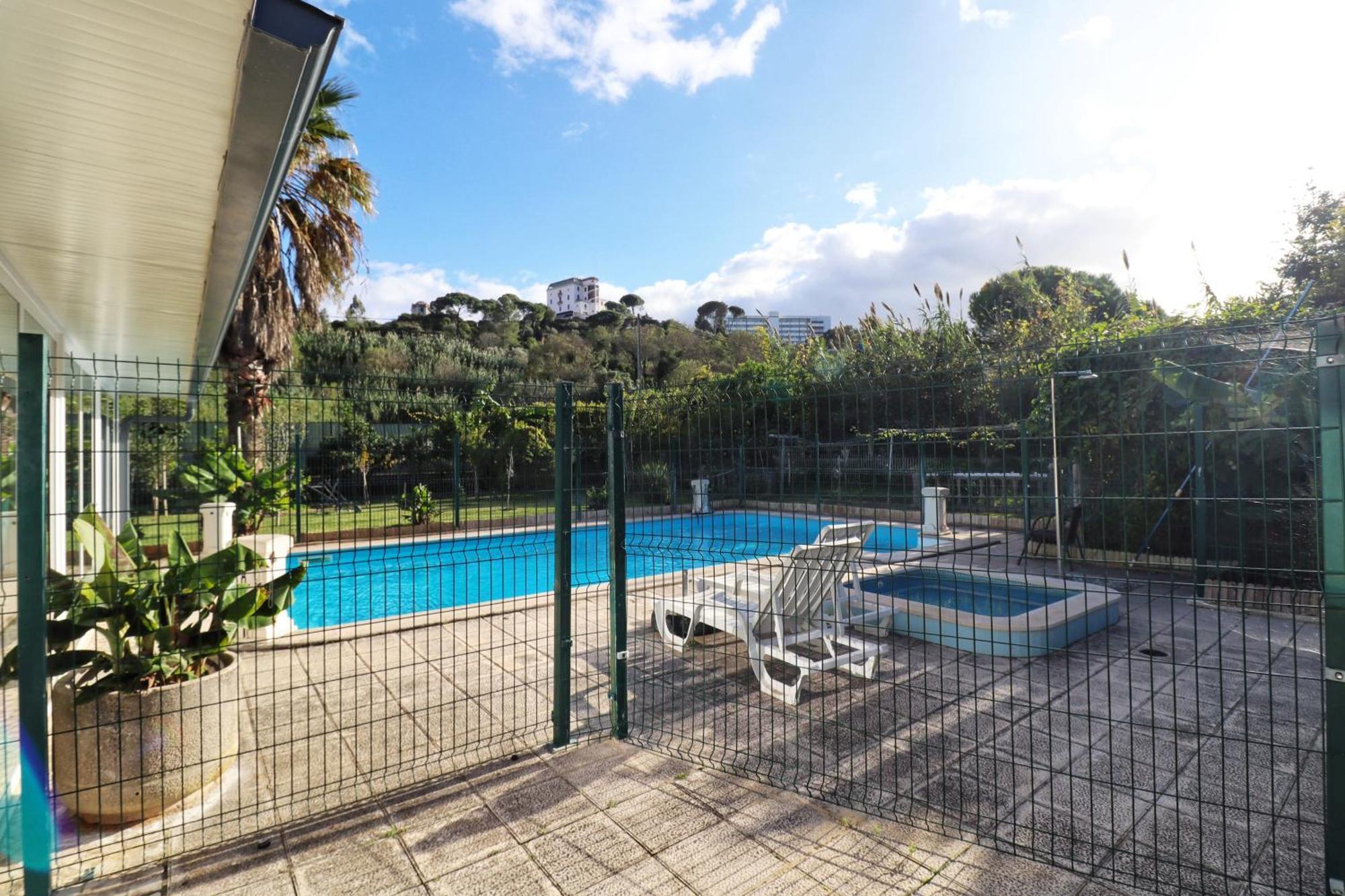 Hostel Jardins De Sao Luis Setubal Bagian luar foto